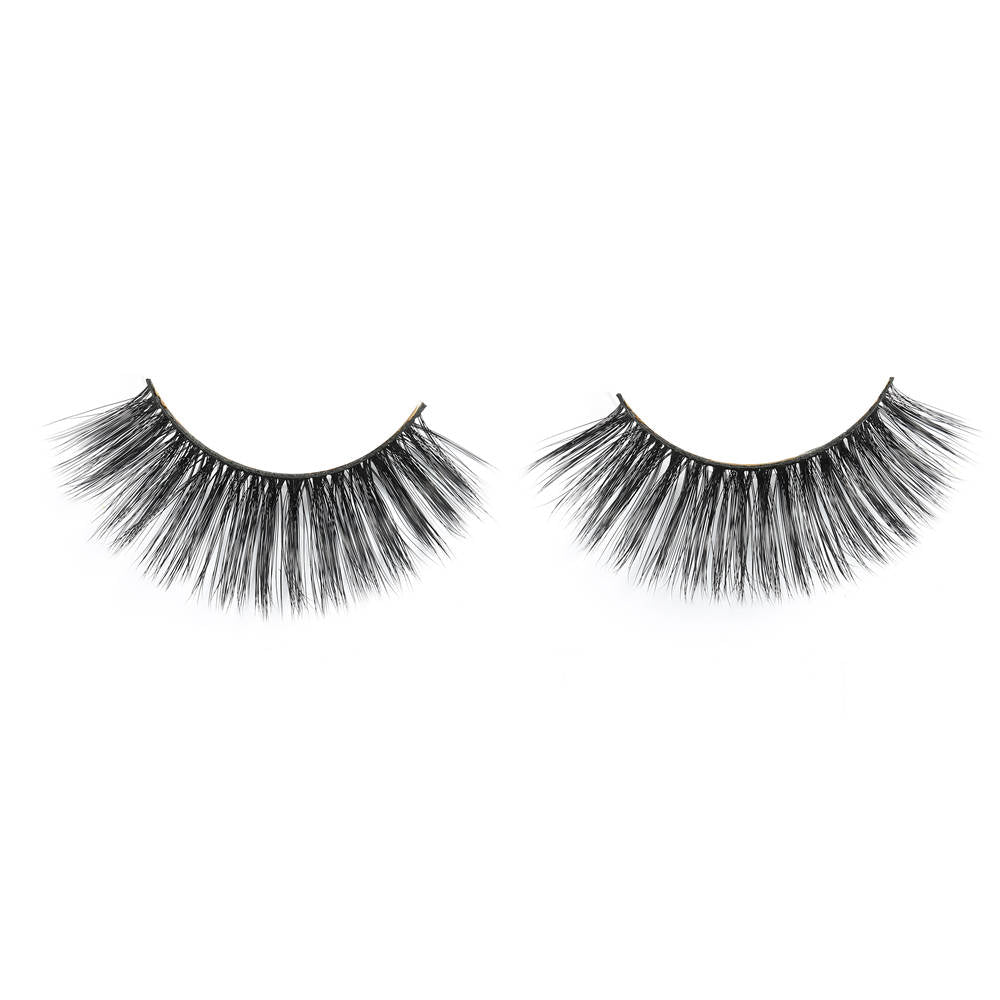 Eyelash set with applicator and glue