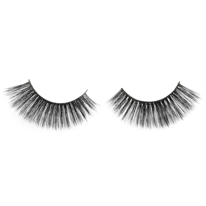 Eyelash set with applicator